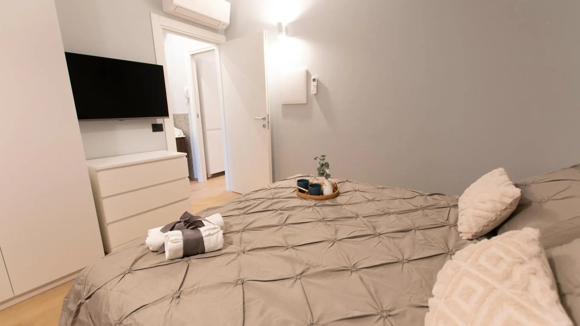 Apartament Ihost Luxury -Free Parking- Plana 6 Mediolan