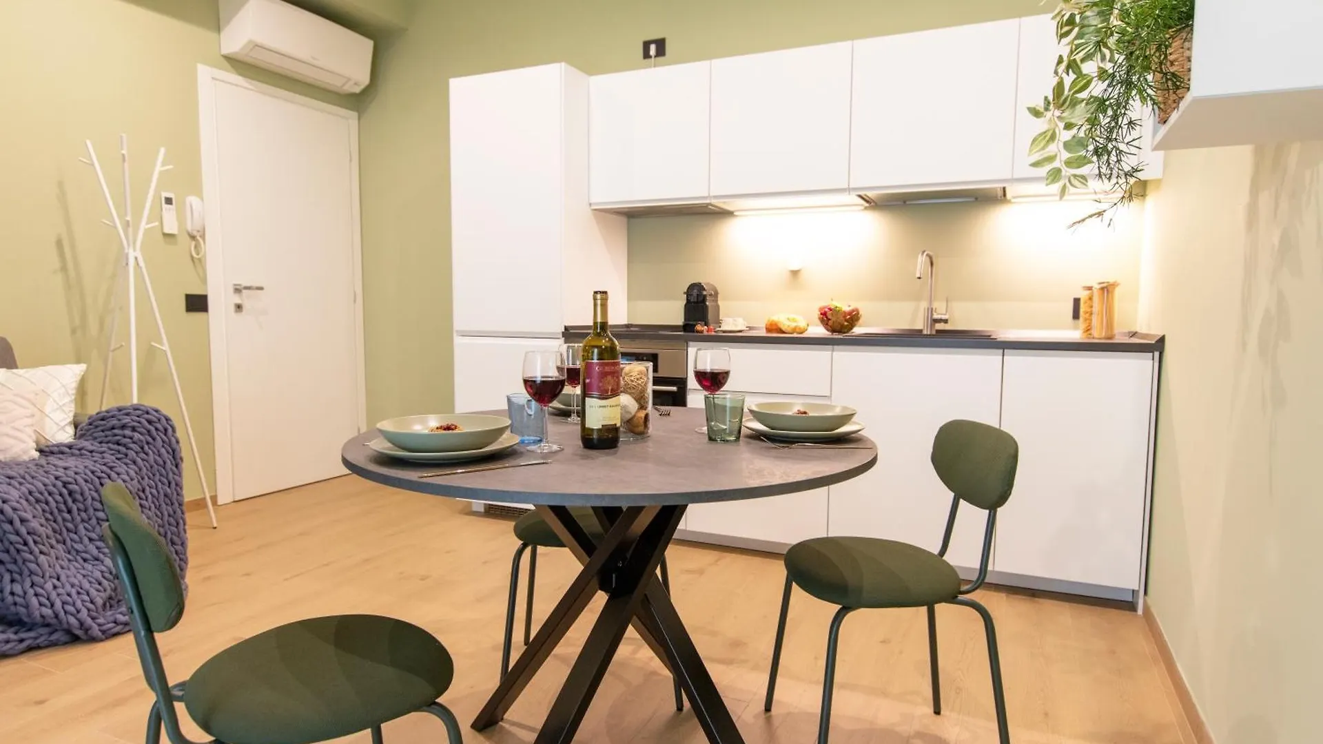 Apartament Ihost Luxury -Free Parking- Plana 6 Mediolan 0*,  Włochy